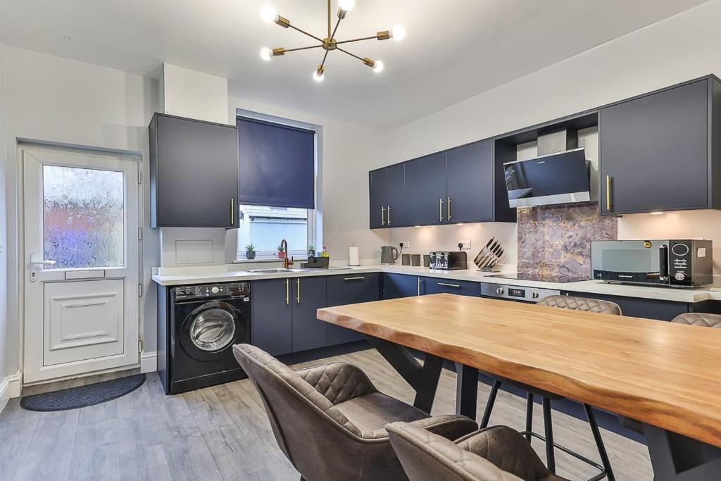 Luxury Spacious Pad With Games Room Sheffield Exterior photo